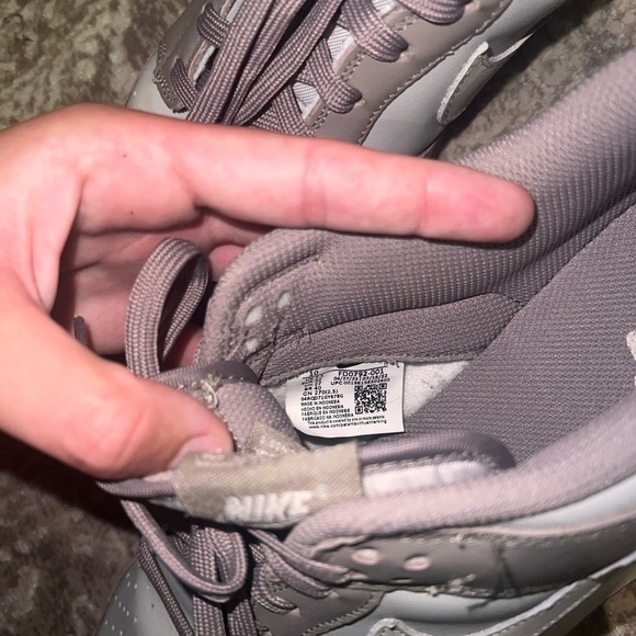 Women’s Dunk Low ‘Moon Fossil’ - Picture 4 of 10